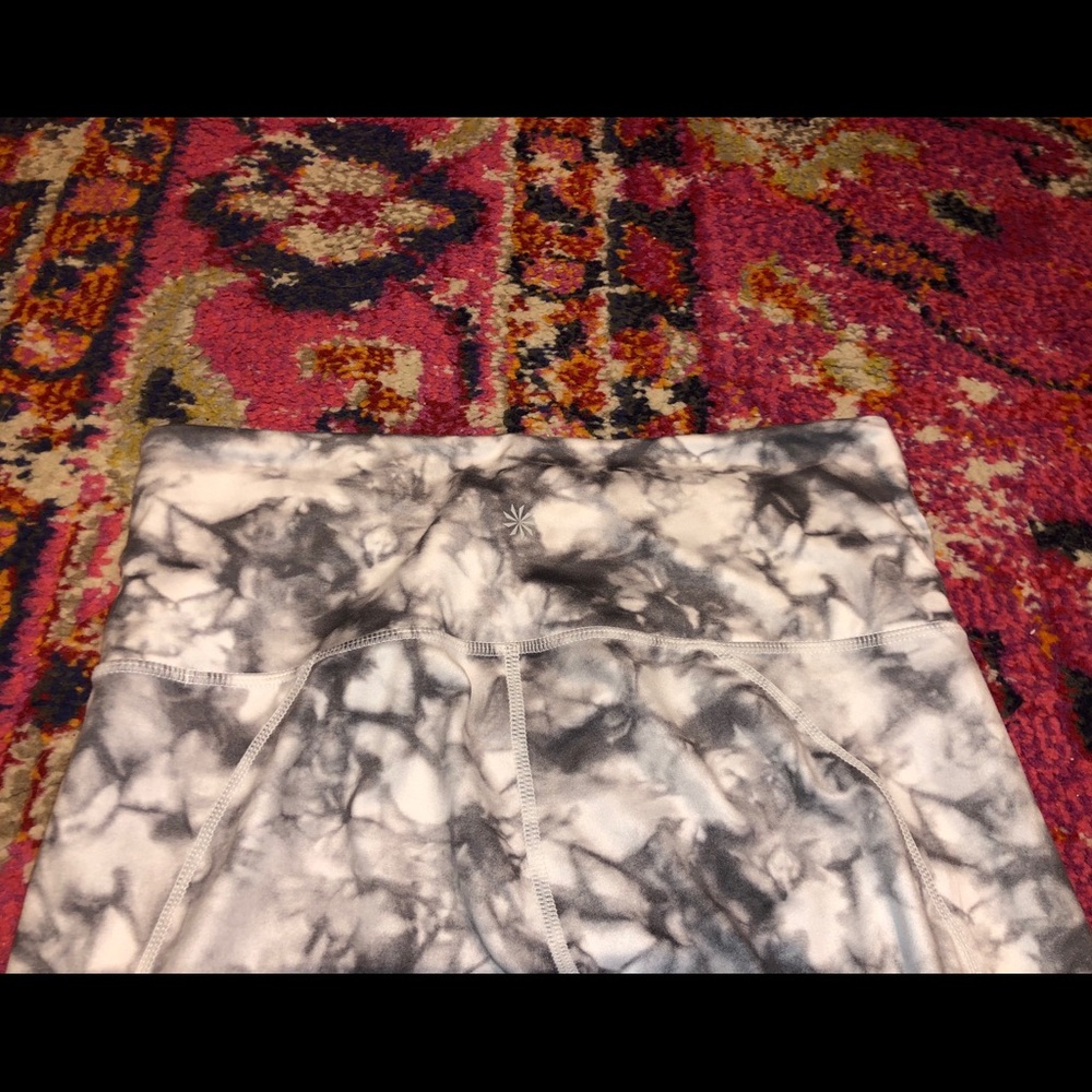 Athleta White and Gray Tie Dye 7/8 Leggings